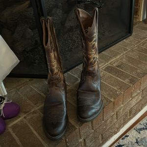 Western style men’s boots.